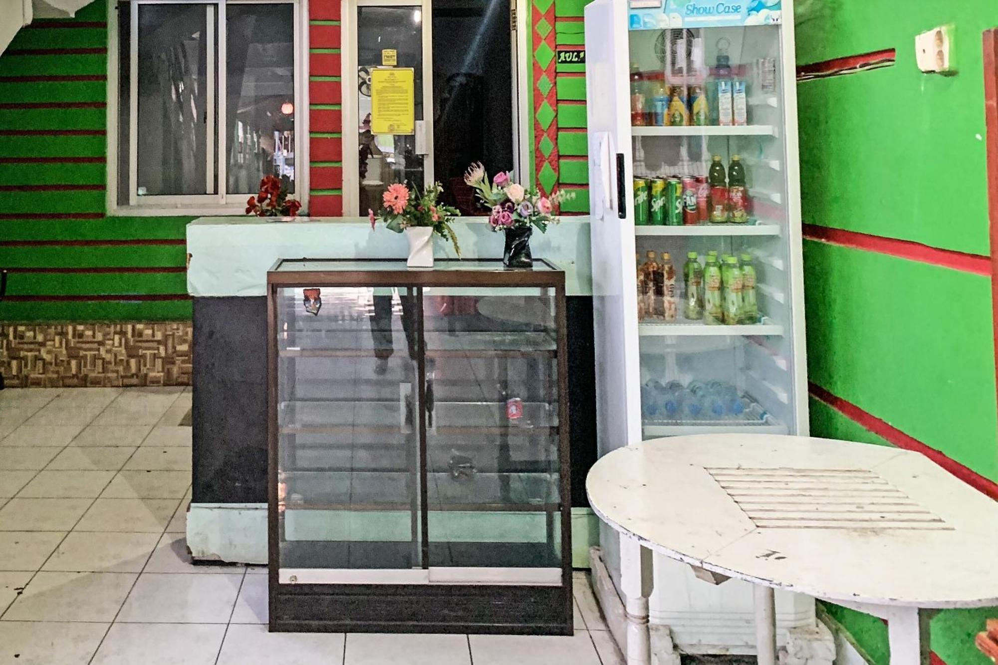Oyo 91757 Surya Hotelneartaman Anggrek Pkk Watansoppeng Lalabata Экстерьер фото